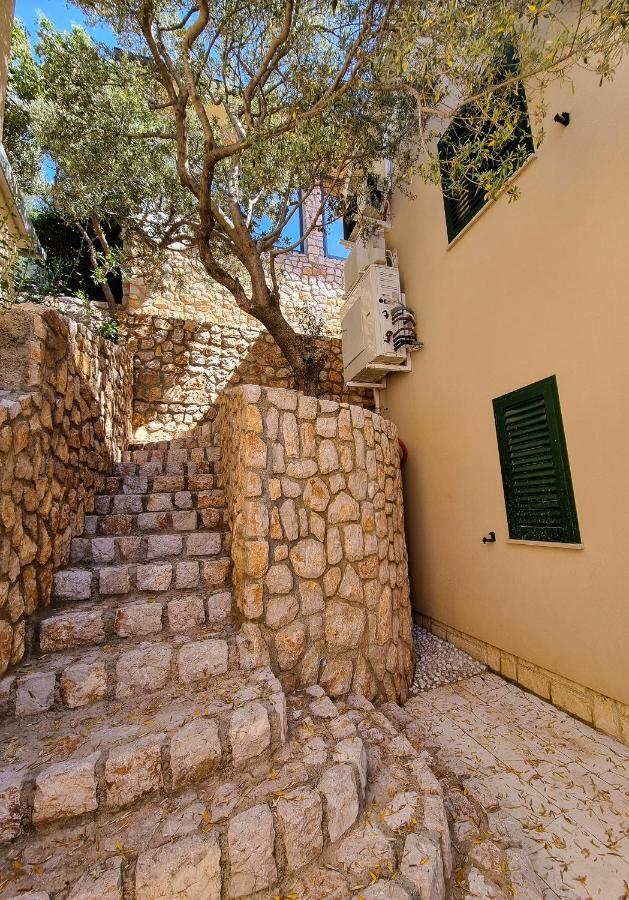 Villa Relax , With Seaview And Two Pools Near Beach Starigrad  Exteriör bild