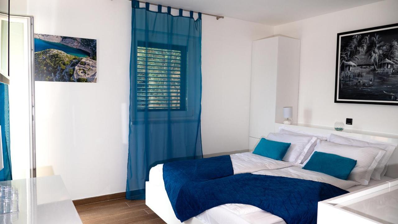 Villa Relax , With Seaview And Two Pools Near Beach Starigrad  Exteriör bild