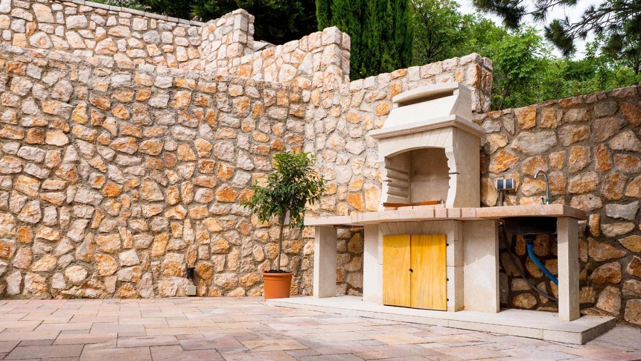 Villa Relax , With Seaview And Two Pools Near Beach Starigrad  Exteriör bild