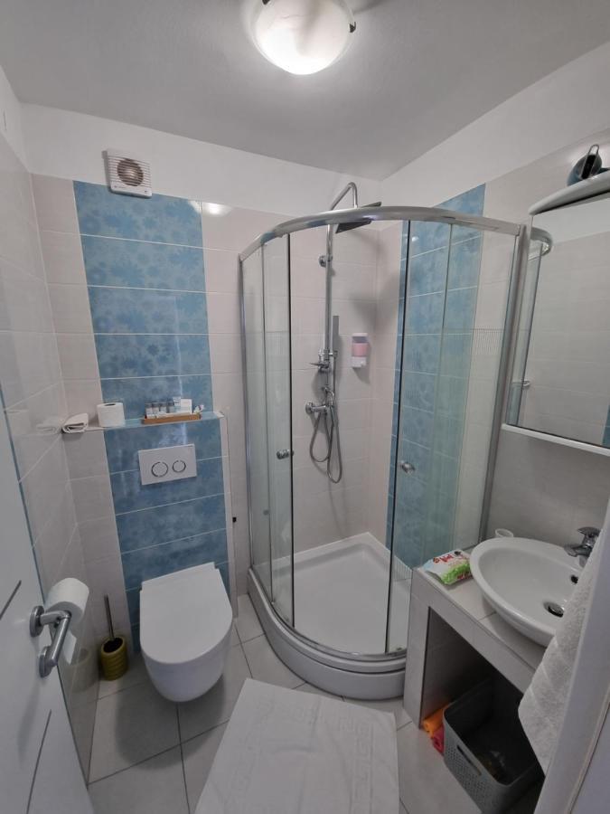 Villa Relax , With Seaview And Two Pools Near Beach Starigrad  Exteriör bild
