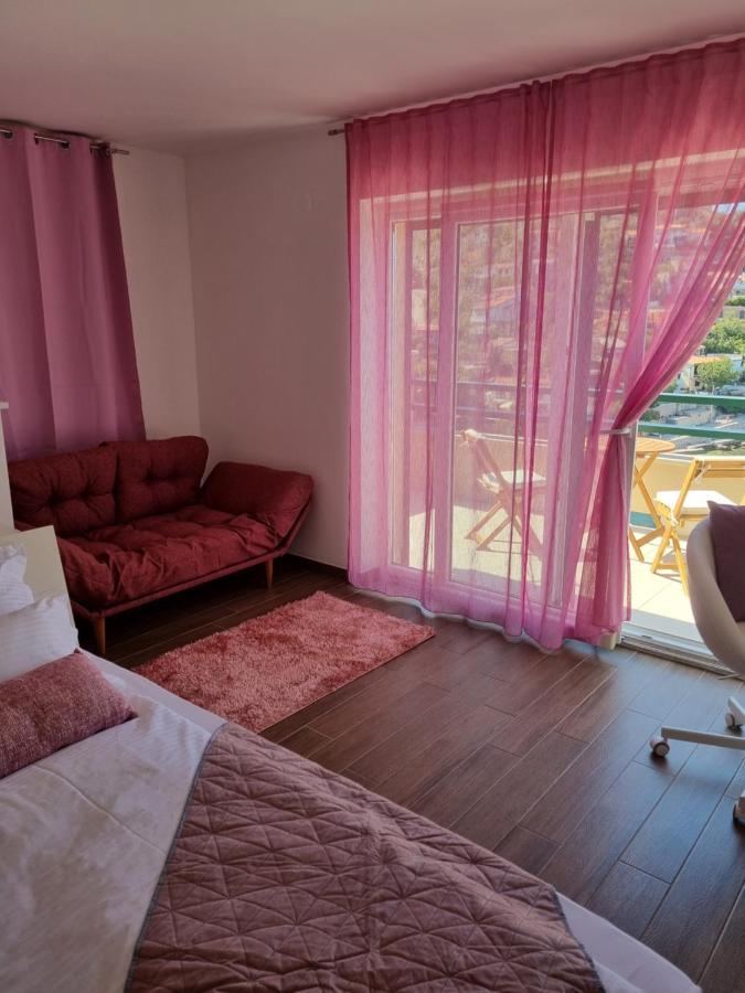 Villa Relax , With Seaview And Two Pools Near Beach Starigrad  Exteriör bild